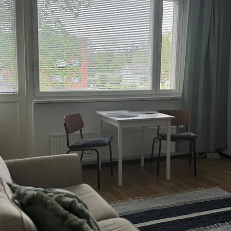 Apartman Parvekkeellinen Yksioe Autopaikalla